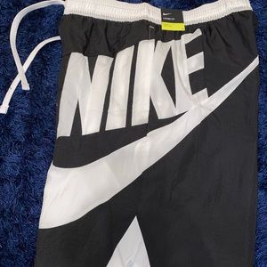 Nike mens XL shorts